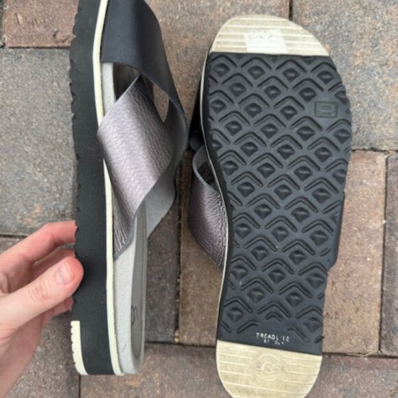 UGG Leather Crossover Slide Sandals Treadlite Sole Size 8 - Picture 6 of 7